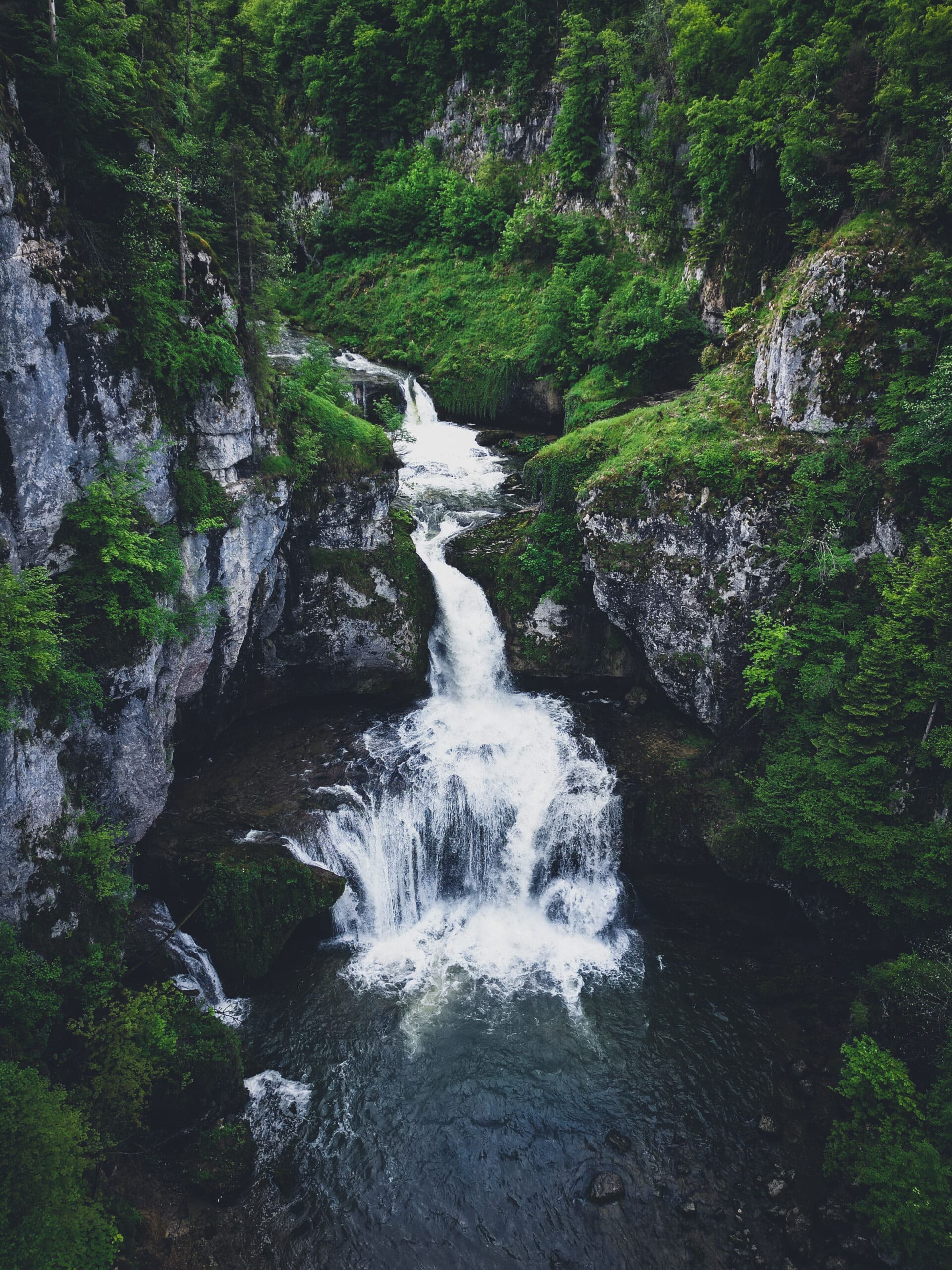 Visiter le Jura en van: itinéraire et incontournables